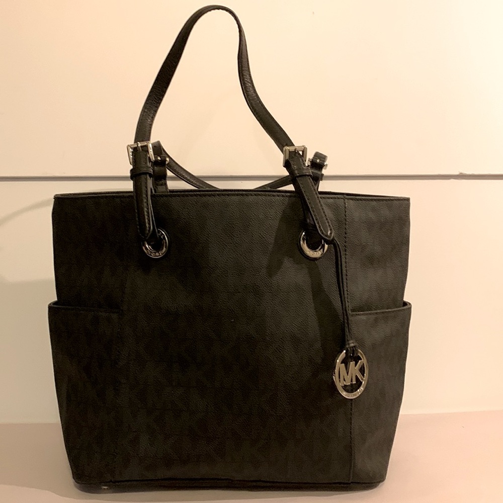 Beautiful Michael Kors tote